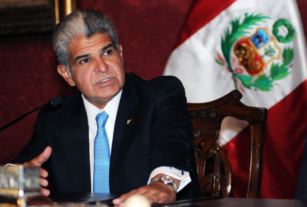 Latin American Pulse: La tensión política en Perú y Brasil