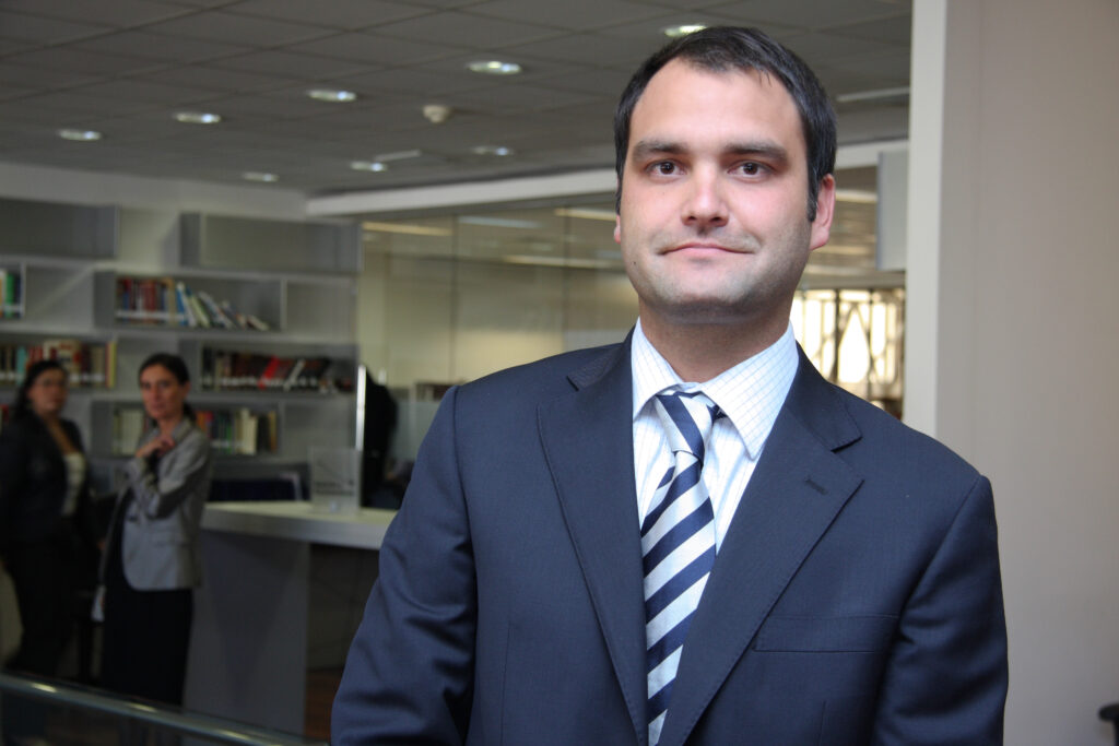 Macaya: Prefiero la responsabilidad con la que actúan Kast y Quiroz