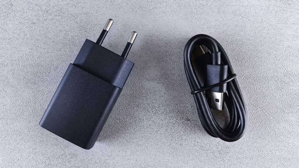 Alerta de Seguridad por Cargadores de Celular en Chile