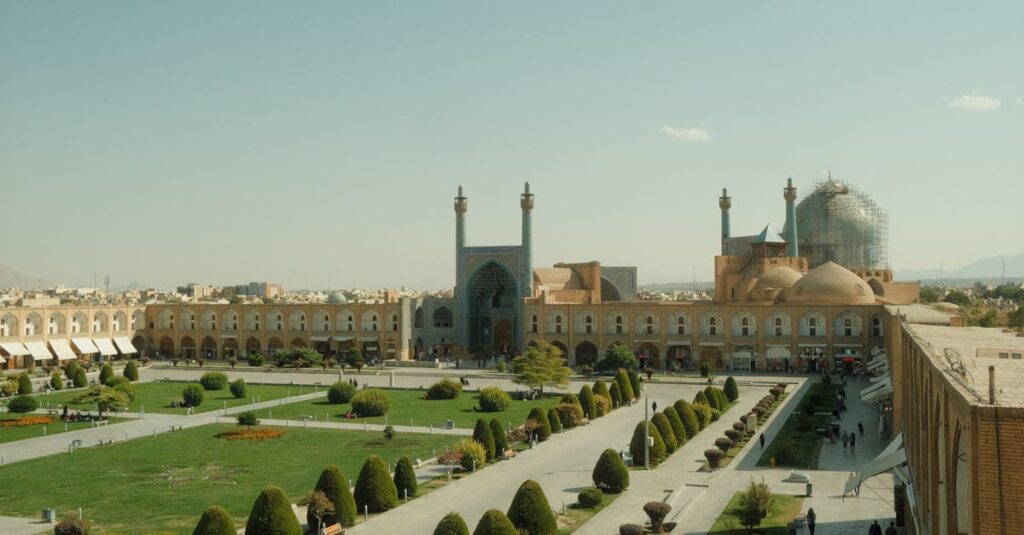 Ataques aéreos en Irán: múltiples sitios de misiles alcanzados en Isfahan Ataques aéreos en Irán: múltiples sitios de misiles alcanzados en Isfahan