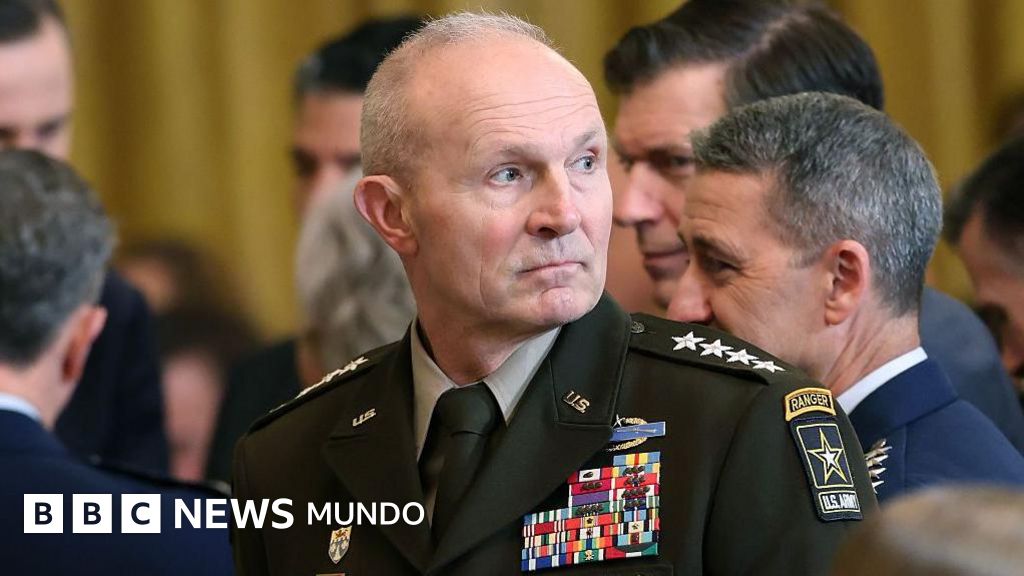 El Pentágono obliga a dimitir al jefe del Estado Mayor del Ejército de EE.UU. El Pentágono obliga a dimitir al jefe del Estado Mayor del Ejército de EE.UU.