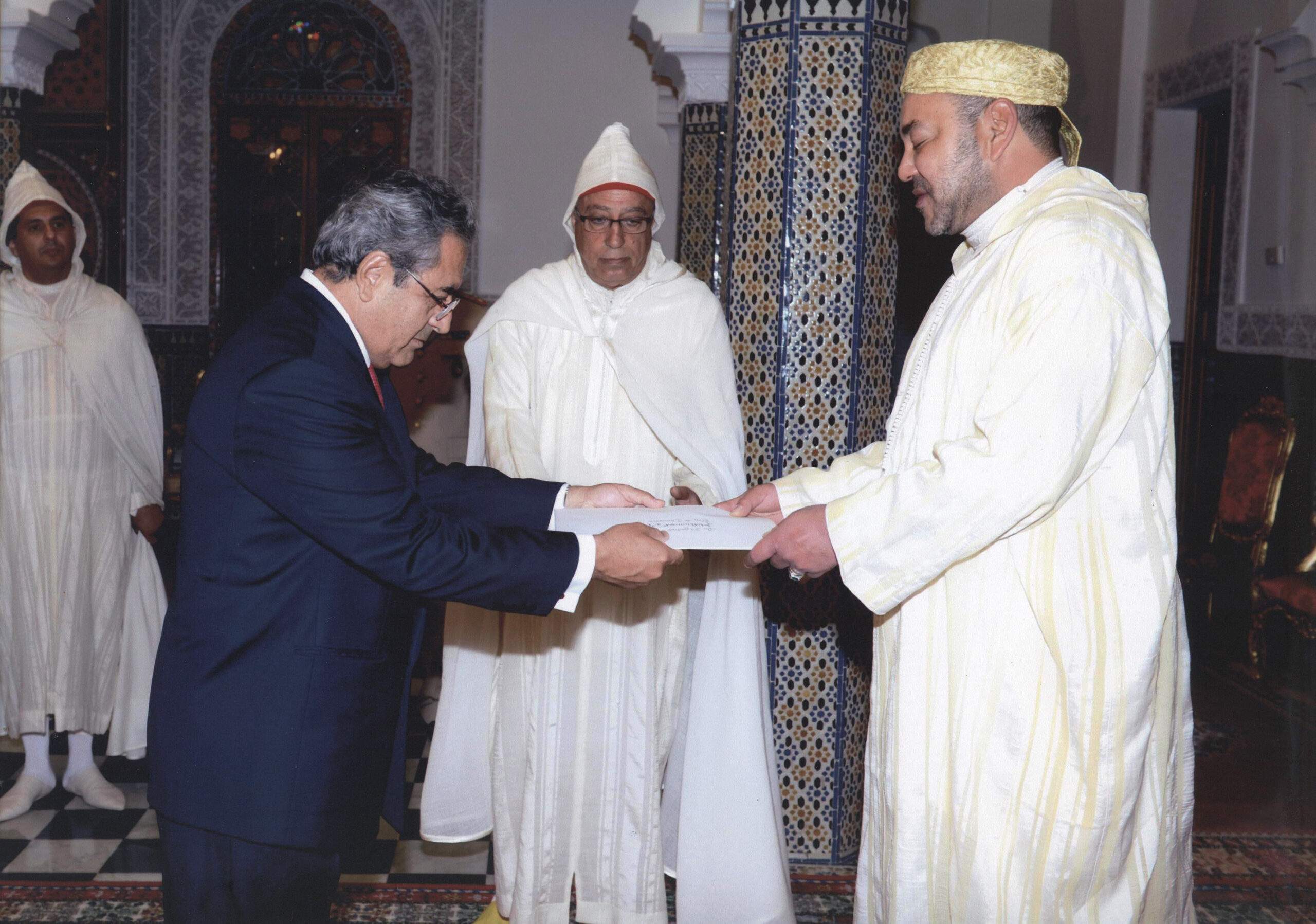 El rey Mohamed VI recibe a un representante diplomático en Marruecos