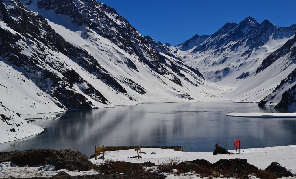 Laguna del Inca: avalancha en Portillo